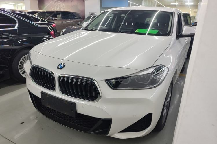 BMW X2 2022 — фото 1
