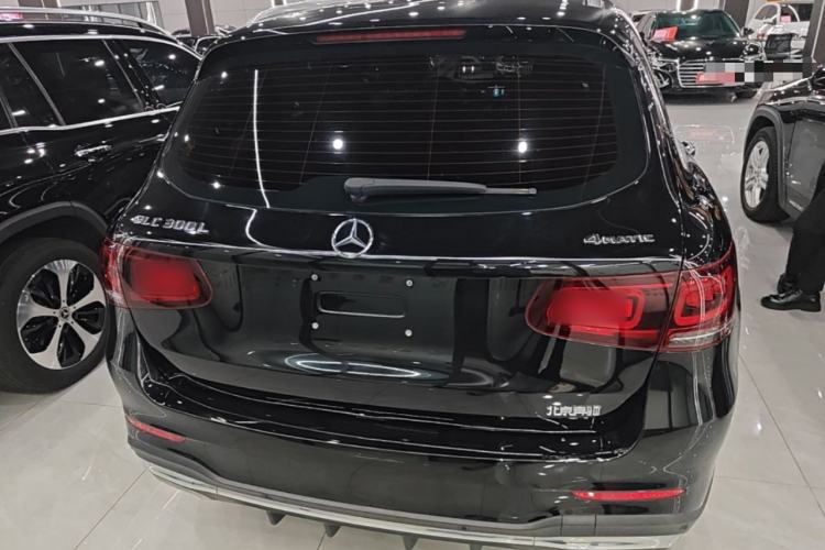 Mercedes-Benz GLC 300 L 2022 — фото 5
