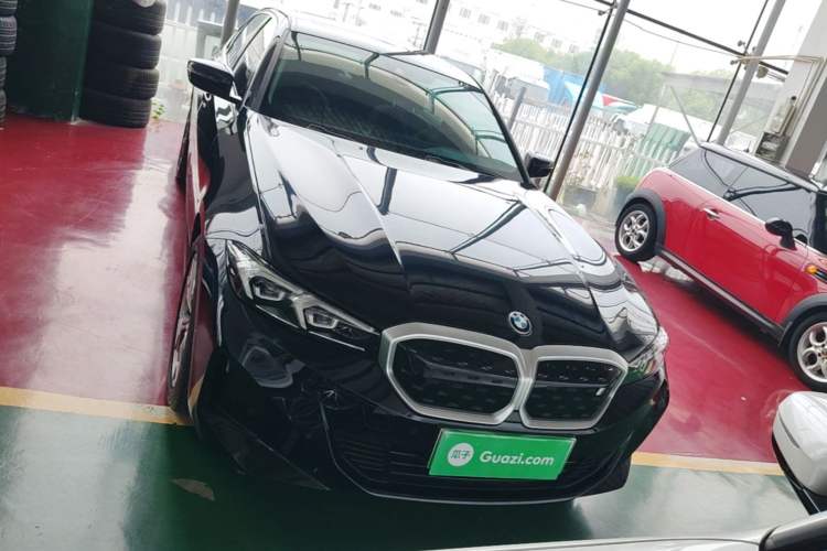 BMW i3 2023 — 2