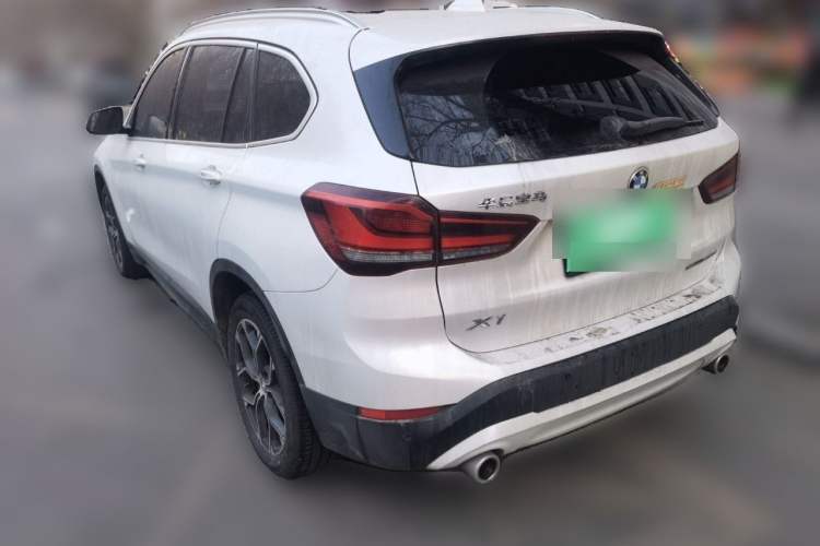 BMW X1 2022 — фото 4