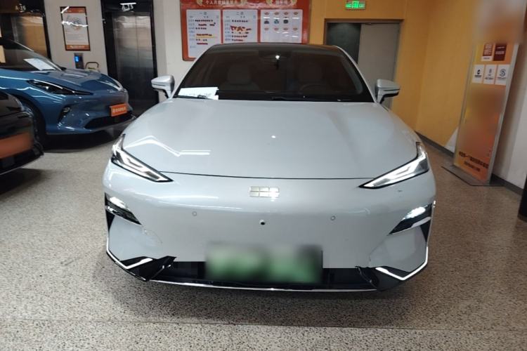 Geely Galaxy E8 2025 — 2