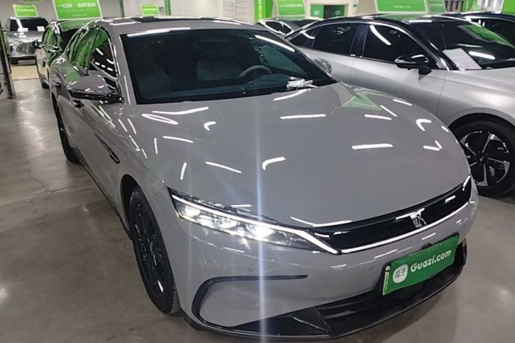 BYD Han 2025 — 3