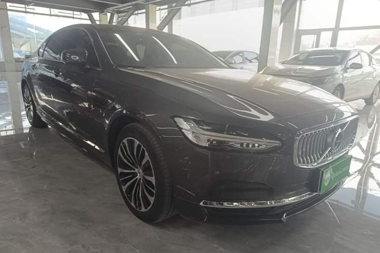 Volvo S90 2023 — 3