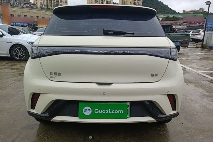 BYD Dolphin 2025 — 5