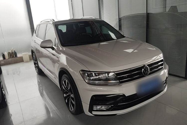 Volkswagen Tiguan L 2021 — 3