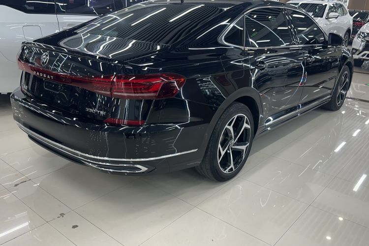 Volkswagen Passat 2023 — 4