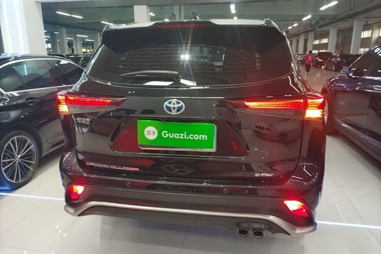 Toyota Highlander 2023 — 5