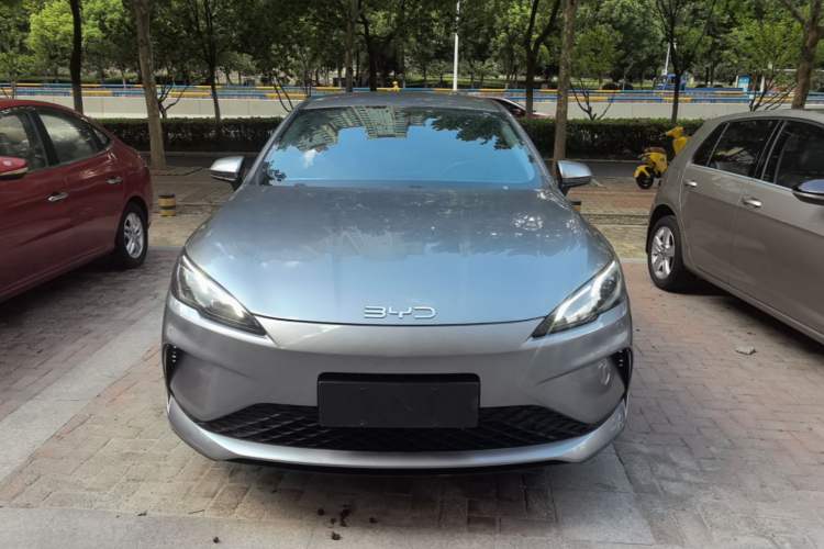 BYD Seal 05 DM-i 2025 — фото 2