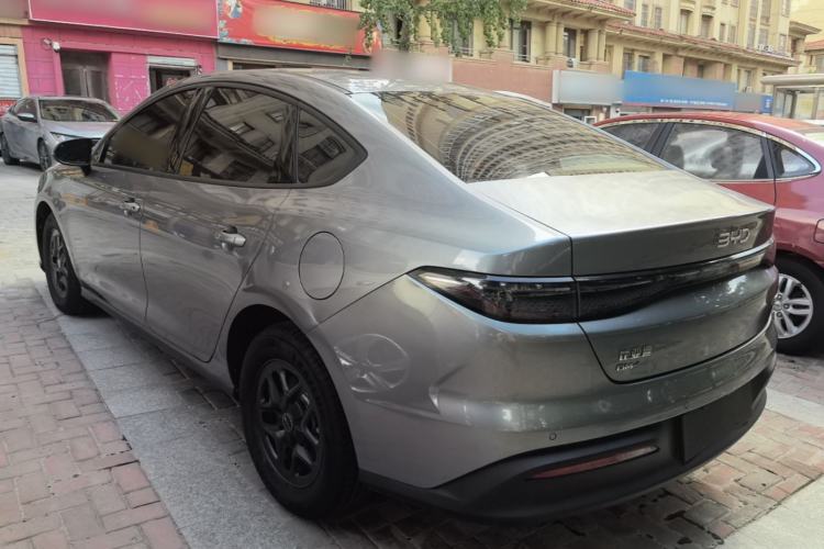 BYD Seal 05 DM-i 2025 — фото 4