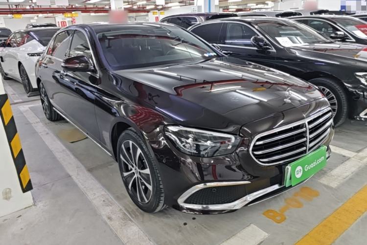 Mercedes-Benz E 350 e L 2023 — 3