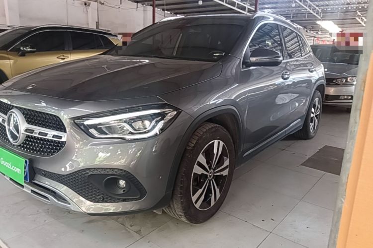 Mercedes-Benz GLA 200 2020 — фото 1