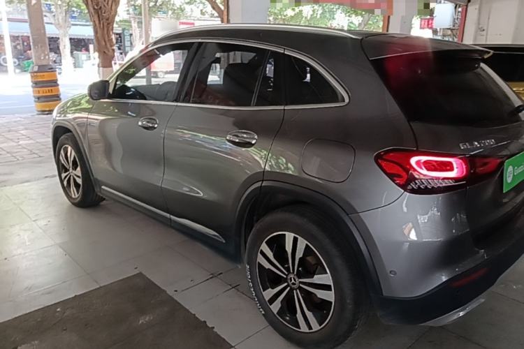 Mercedes-Benz GLA 200 2020 — фото 4
