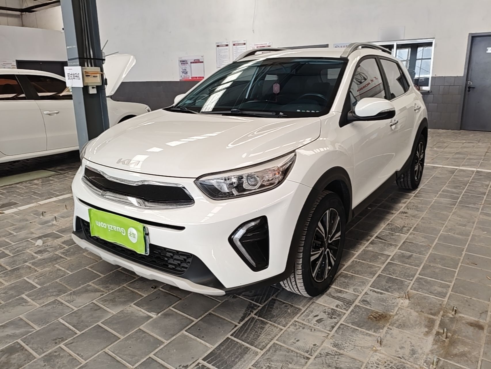 Kia KX1 2021 — фото 1