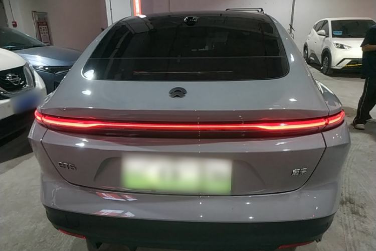 NIO ET5 2024 — 5