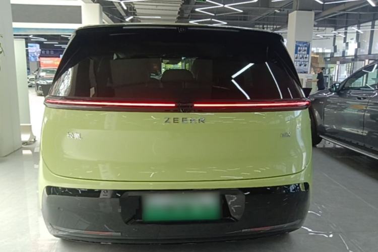 Zeekr MIX 2025 — фото 5