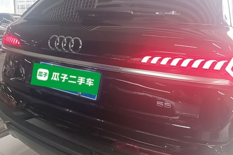 Audi Q7 2023 — фото 5