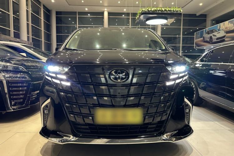 Toyota Alphard 2024 — фото 3