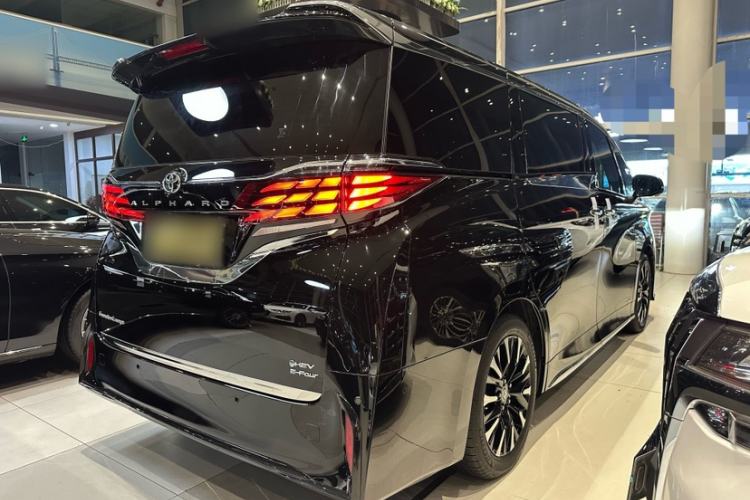 Toyota Alphard 2024 — фото 4