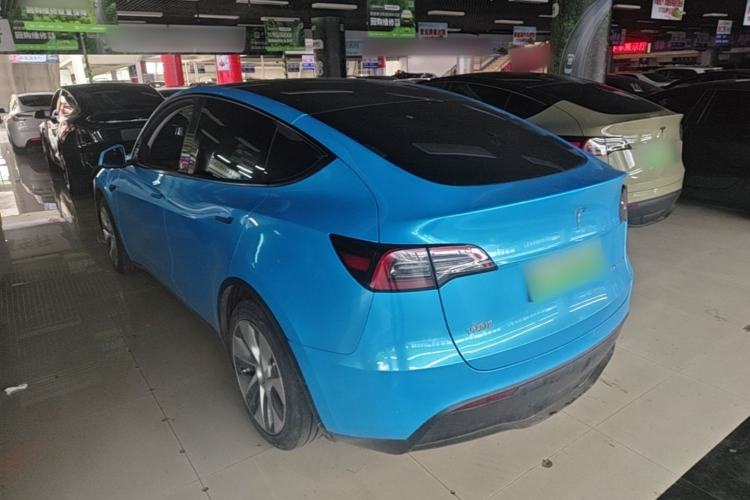 Tesla Model Y 2022 — 4