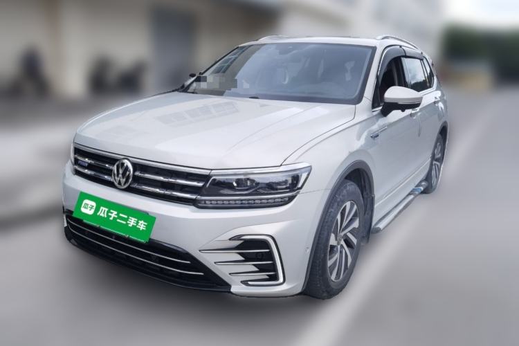 Volkswagen Tiguan L 2020 — фото 1