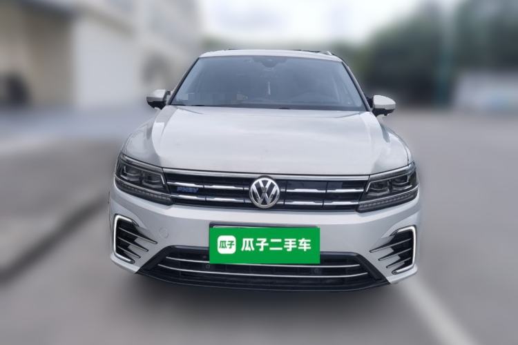 Volkswagen Tiguan L 2020 — фото 2