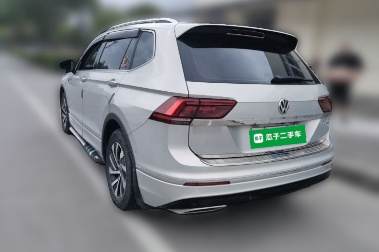 Volkswagen Tiguan L 2020 — фото 4