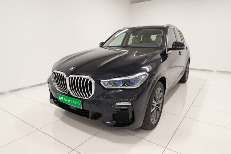 BMW x5 2021 — фото 1