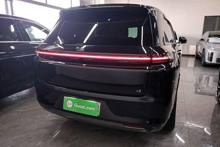 Li Auto L8 2023 — 5