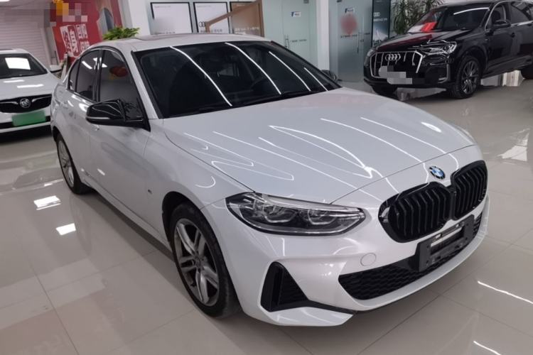 BMW 120i 2021 — фото 3
