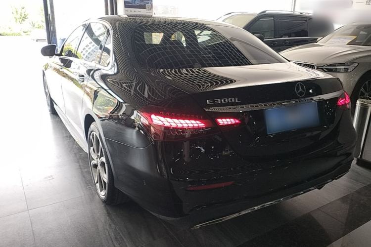 Mercedes-Benz E 300 L 2021 — 4