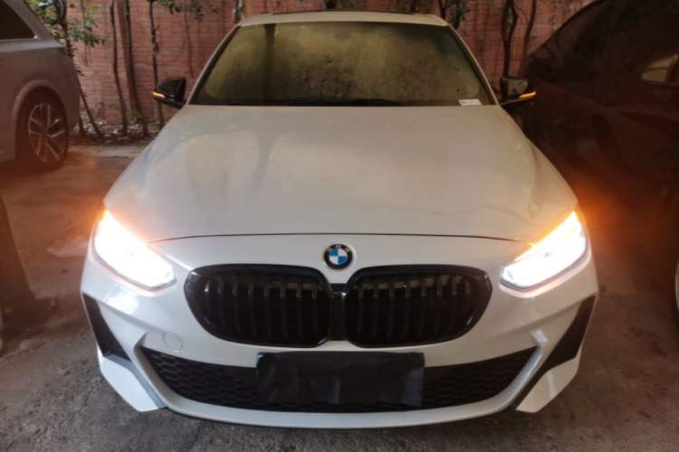 BMW 125i 2021 — 2
