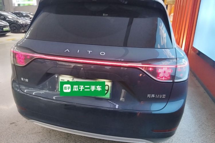 AITO M9 2024 — 5