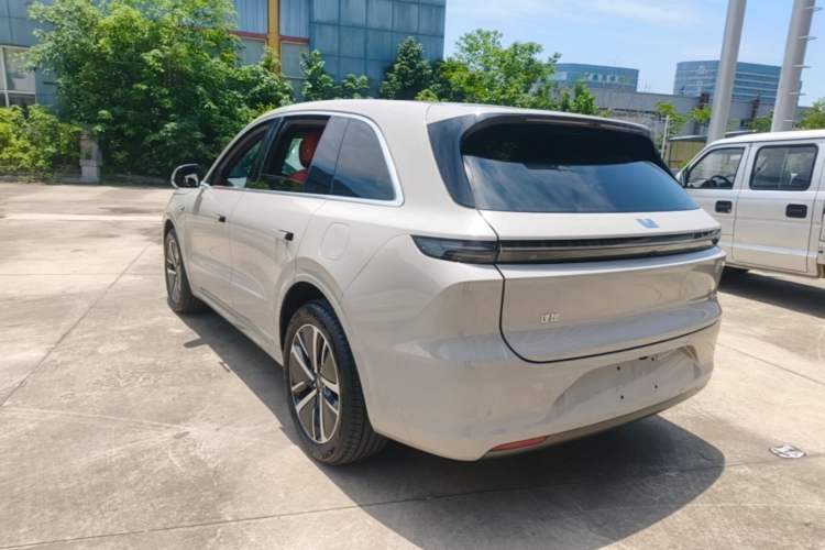 Li Auto L6 2024 — 4