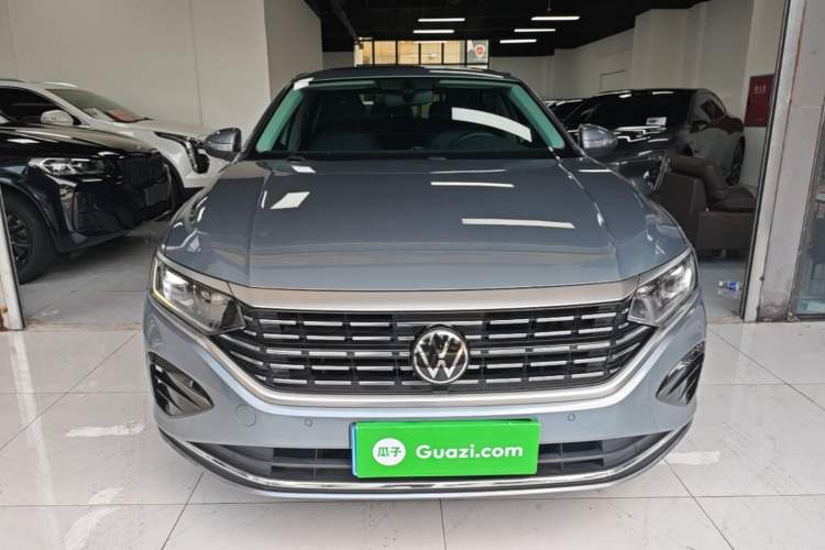 Volkswagen Passat 2023 — 2