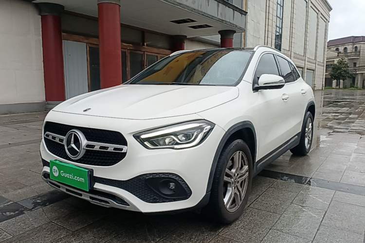 Mercedes-Benz benz gla 2023 — фото 1