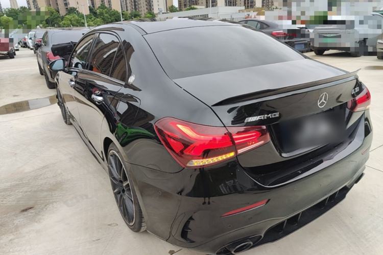 Mercedes-Benz A 35 L 2020 — 4