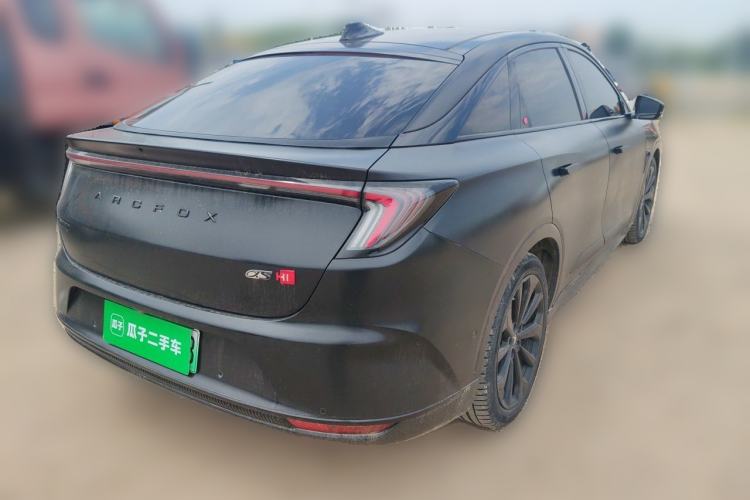 Arcfox Alpha S 2022 — 4