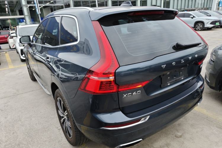Volvo XC60 2021 — 4