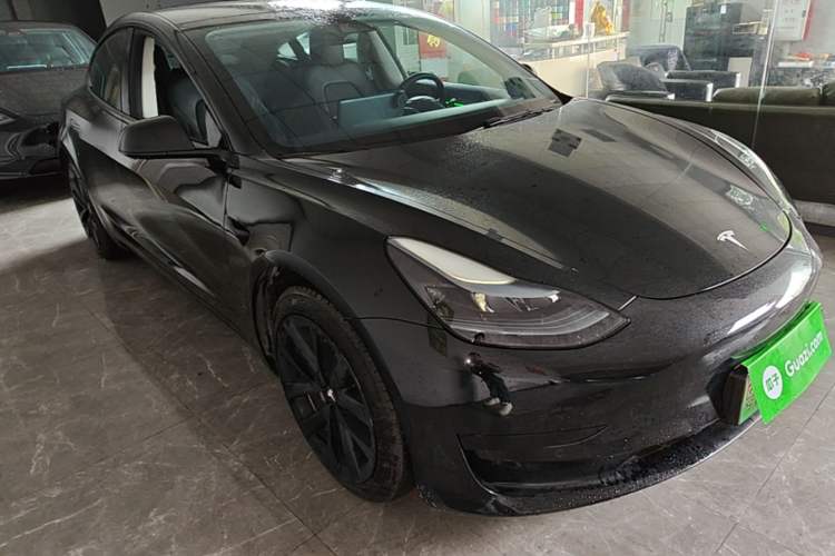 Tesla Model 3 2022 — 3