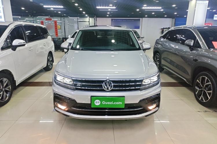 Volkswagen tiguan l 2020 — фото 2