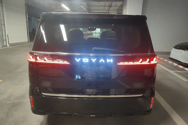 Voyah Dream 2025 — 5