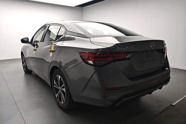 Nissan Sentra 2022 — 4