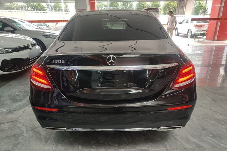 Mercedes-Benz E 300 L 2020 — 5