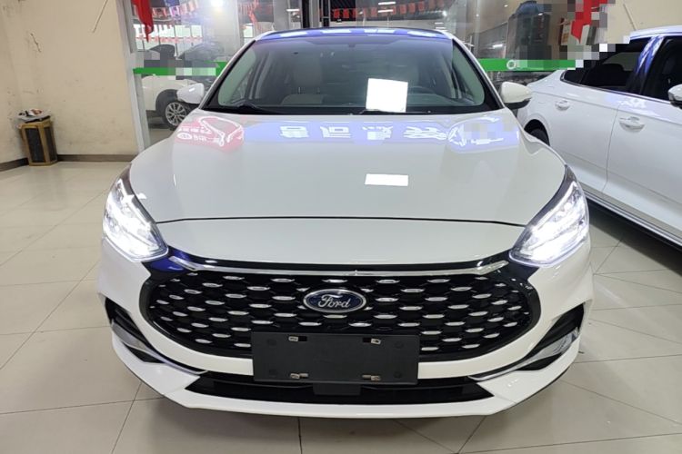 Ford Focus 2021 — 2
