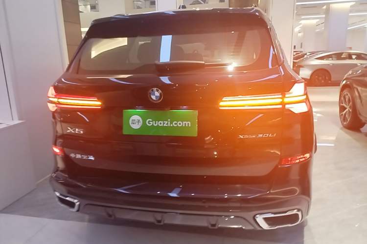 BMW X5 2023 — 5