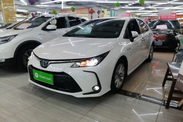 Toyota Corolla 2023 — фото 1