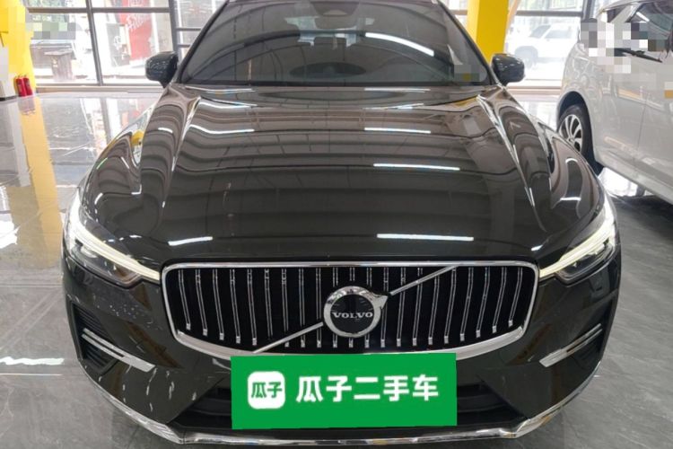 Volvo XC60 2022 — фото 2