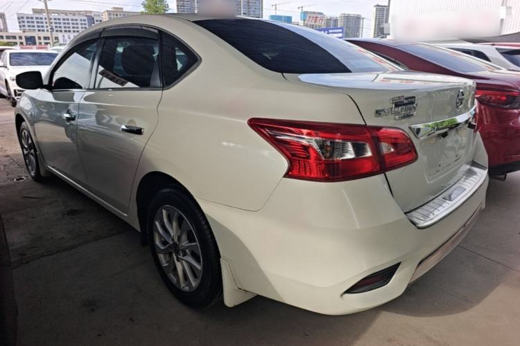 Nissan Sentra 2022 — 4