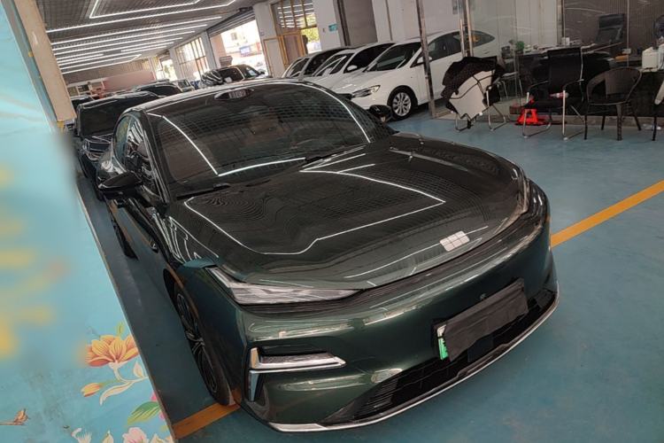 Geely Galaxy 8 2025 — 3