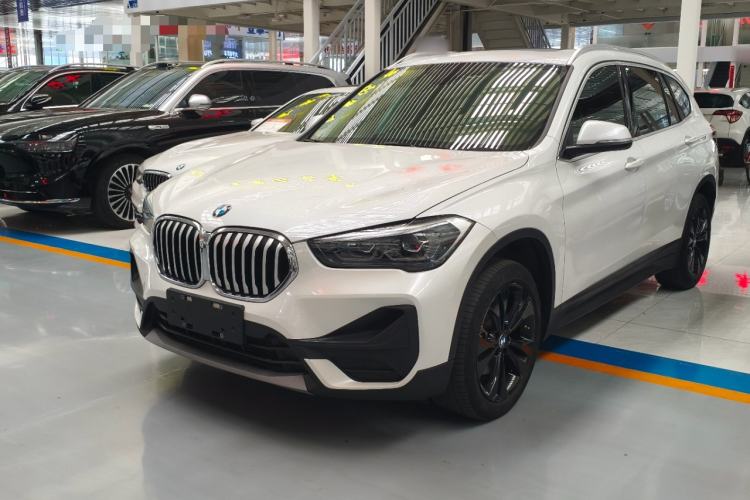 BMW X1 2020 — фото 1